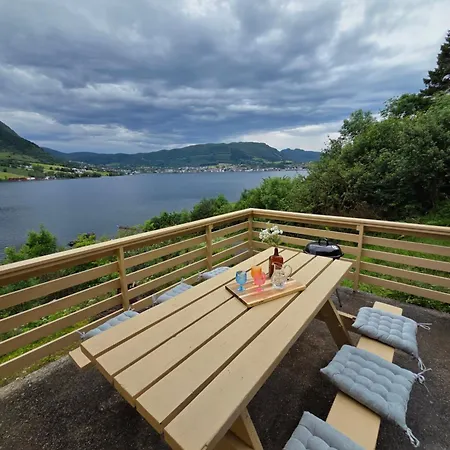 Frydenlund Fjord Retreat - Sauna, Shoreline & Boat Lodge Hamre (Vindafjord)