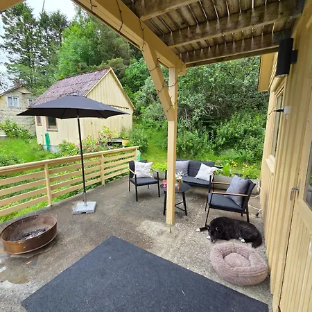 Frydenlund Fjord Retreat - Sauna, Shoreline & Boat Lodge Hamre (Vindafjord)